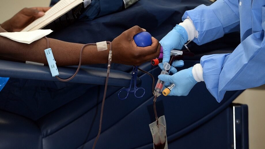 Opas alerta para queda em doações de sangue nas Américas