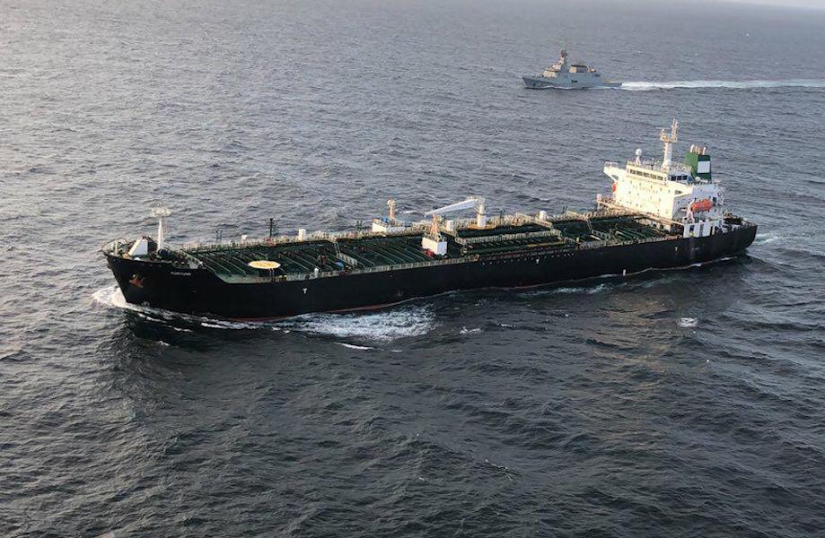 Petroleiro iraniano chega à Venezuela, desafiando sanções norte-americanas