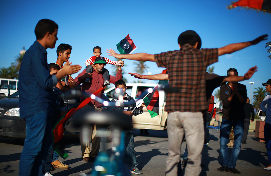 Governo da Líbia afirma ter retomado último reduto rebelde no oeste do país