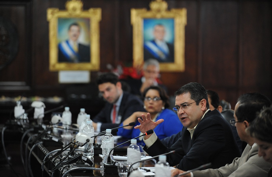 Presidente e primeira-dama de Honduras estão com novo coronavírus