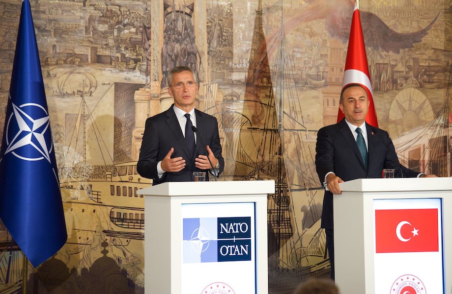 Turquia mantém bloqueio de planos da Otan na Polônia e região dos Bálcãs