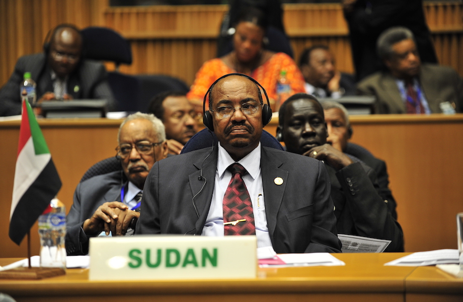 Ex-presidente do Sudão é julgado por golpe em 1989