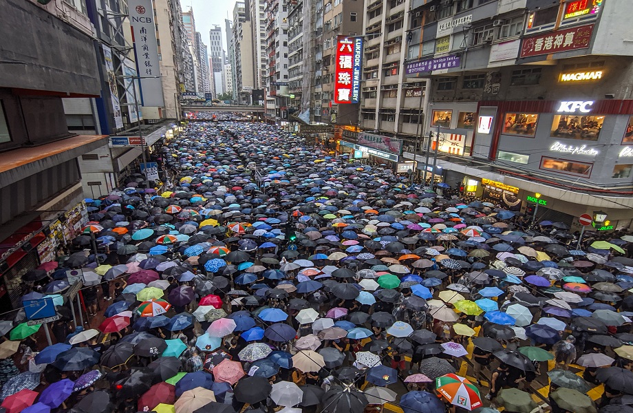 China proíbe discurso pró-democracia sobre Hong Kong no exterior