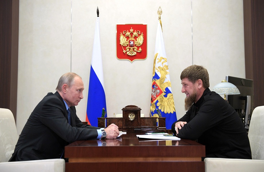 Líder da Chechênia "sanciona" Pompeo, secretário de Estado dos EUA