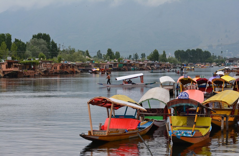 Após 213 dias, Índia começa a restabelecer internet em áreas da Caxemira