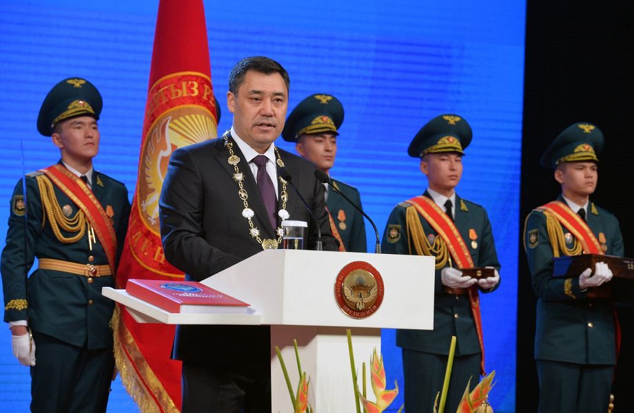 Presidente do Quirguistão proíbe mineradoras estrangeiras um dia após a posse