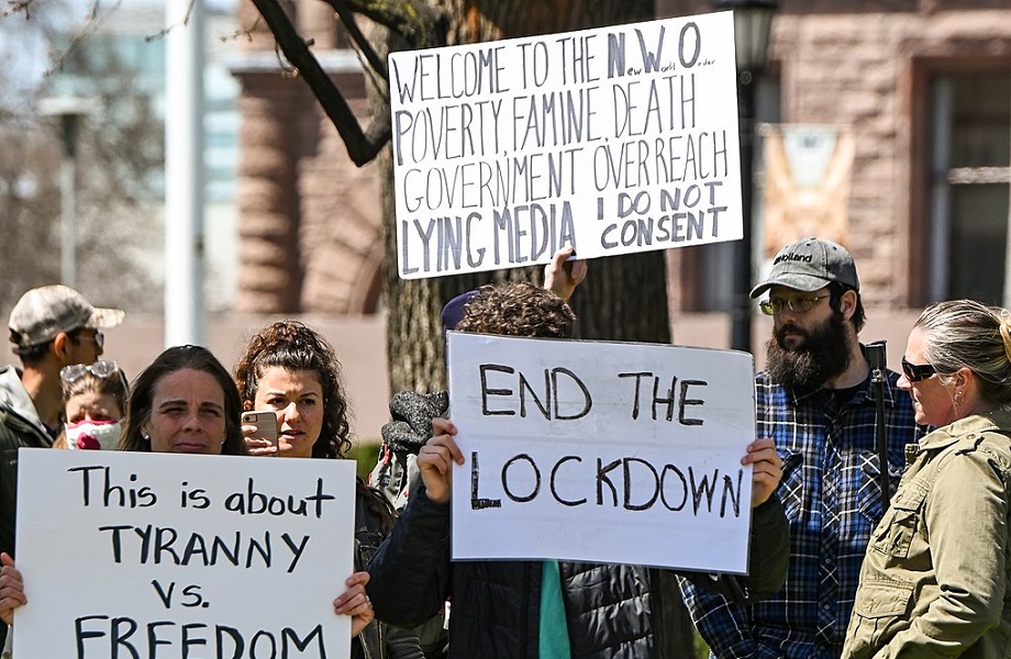 Ano inicia com protestos anti-lockdown em cerca de 20 países