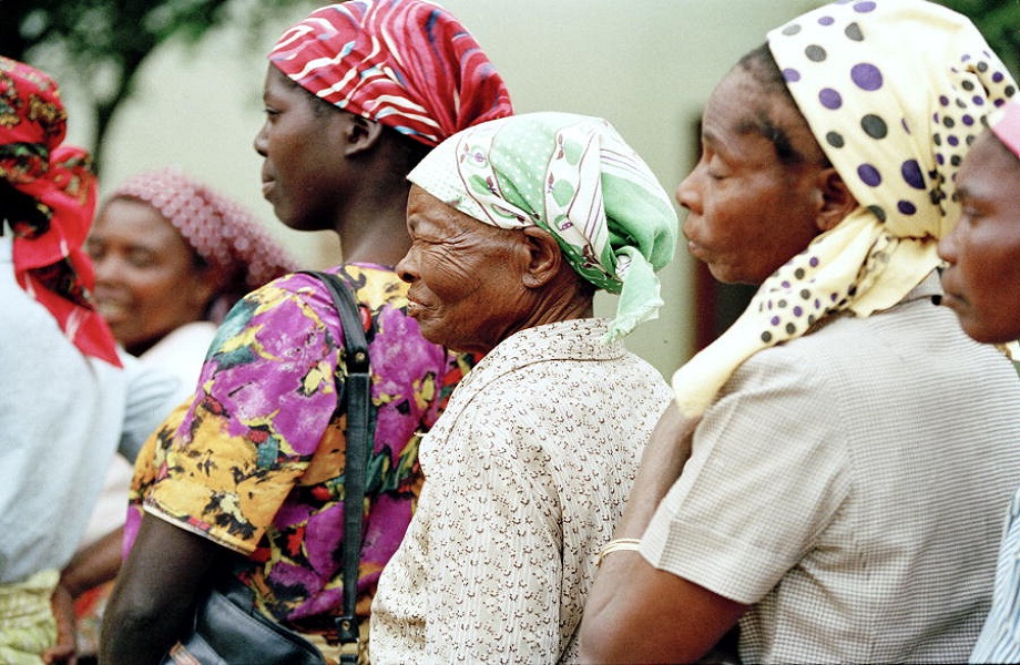ONU: Pnud sugere renda básica temporária para ajudar mulheres mais pobres