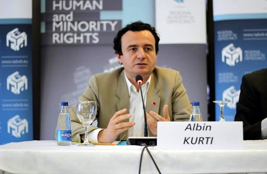 Anti-establishment, Albin Kurti é eleito primeiro-ministro em Kosovo