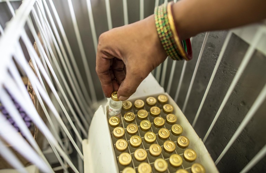 Em diplomacia contra o domínio chinês, Índia envia vacinas gratuitas ao sul da Ásia