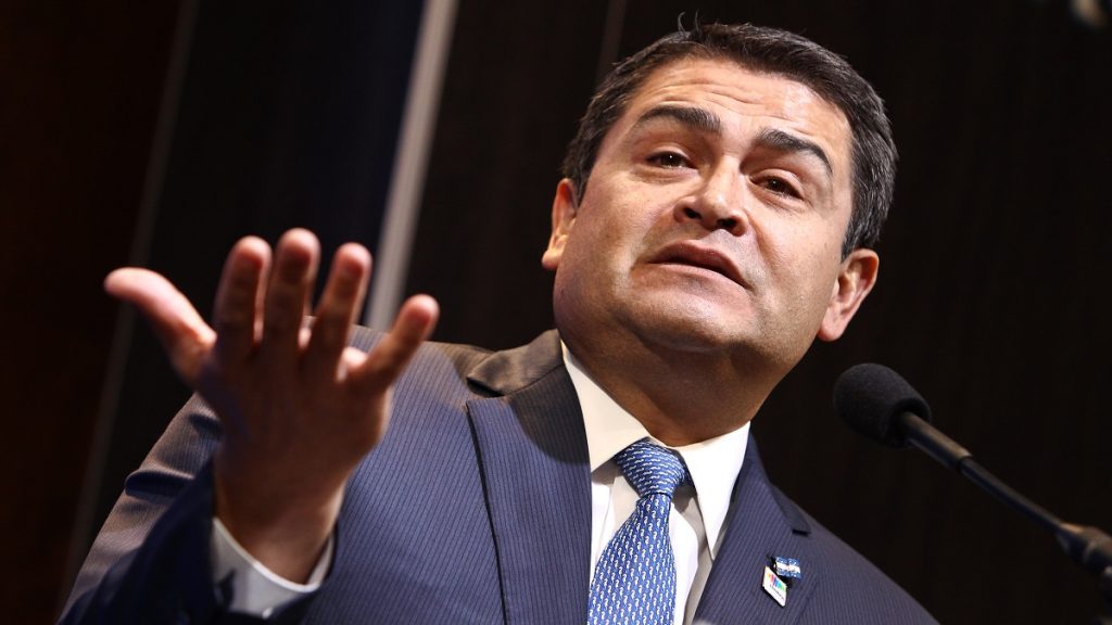 Presidente de Honduras aceitou propina de narcotraficante, relata testemunha