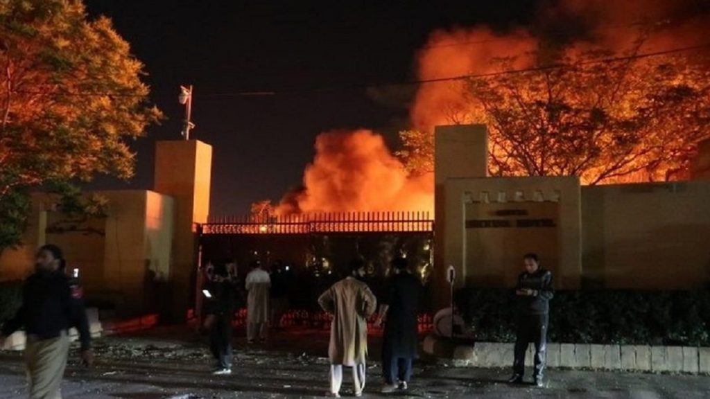 Taleban paquistanês assume ataque a hotel durante visita de embaixador chinês