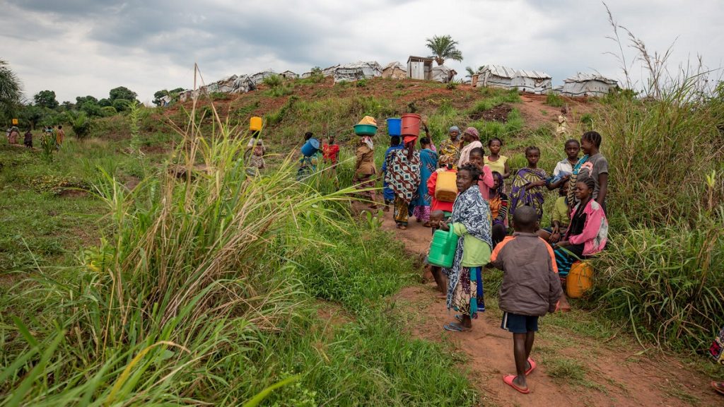 Ataque de milícia deixa cerca de 60 mortos em campo para deslocados na RD Congo