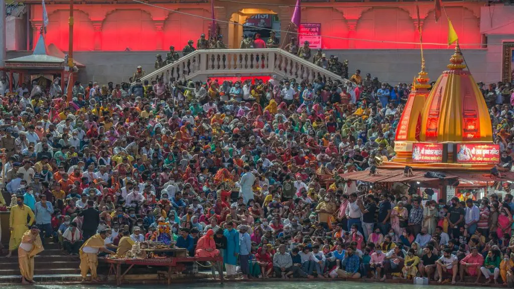 Como o nacionalismo hindu está aprofundando as barreiras religiosas e sociais da Índia