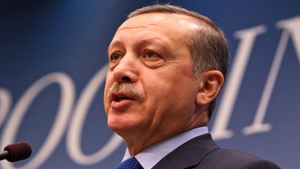 Egito e Turquia inauguram tentativa de  reaproximação de laços 