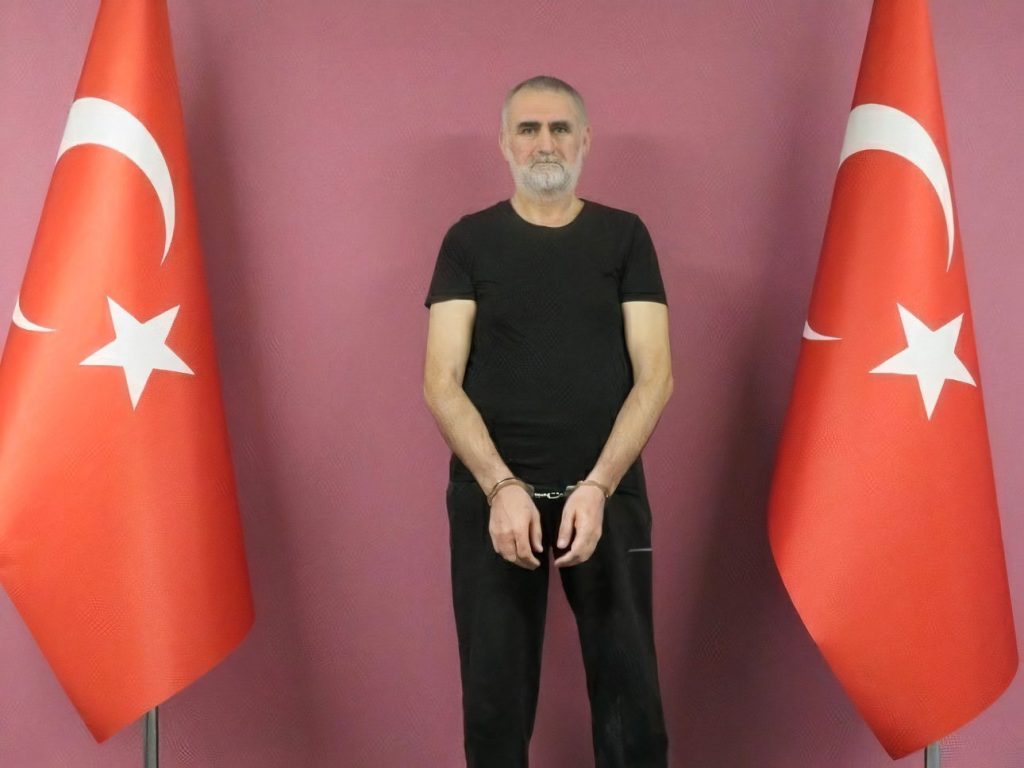 Inteligência turca anuncia prisão de terrorista do Estado Islâmico na Síria