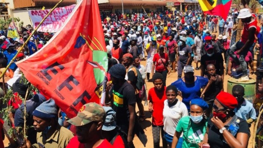 Polícia mata manifestante pró-democracia durante protestos em Eswatini