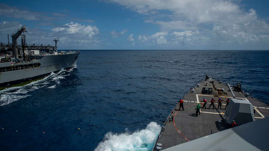 EUA e China flertam com o desastre à medida que aumenta a chance de conflito