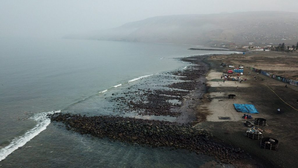 Peru deve responder pelos danos causados por vazamento de petróleo na costa, diz ONU