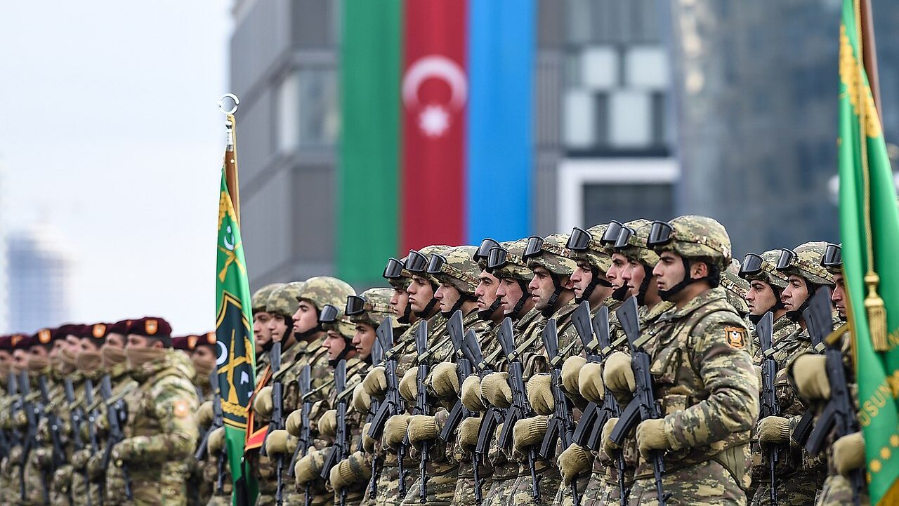 Mais de 2 mil soldados do Azerbaijão morreram em conflito com Armênia -  Notícias - R7 Internacional
